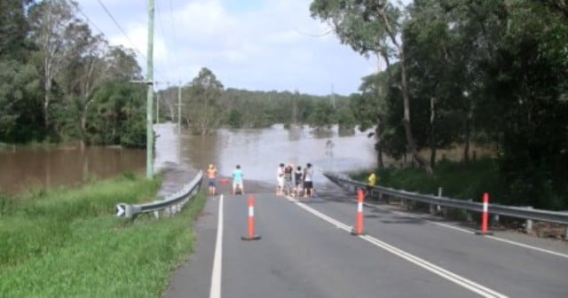 Anstead, Brisbane - Flooded